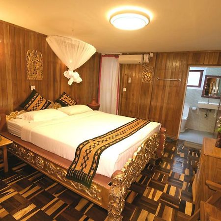Golden Empress Hotel Nyaung Shwe Exterior foto